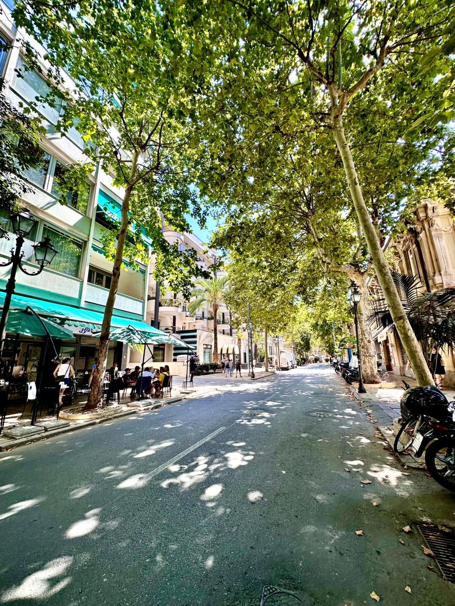 Centro Immobiliare Flagships Apartments Sanremo Bagian luar foto
