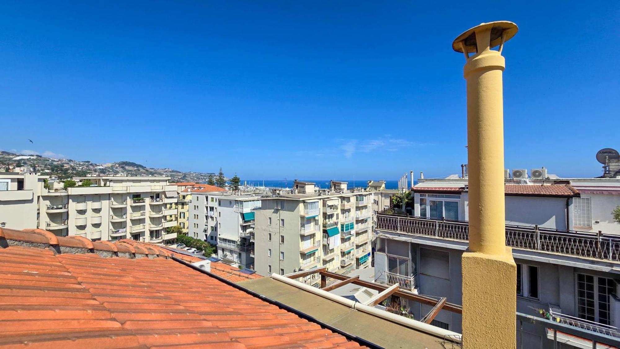 Centro Immobiliare Flagships Apartments Sanremo Bagian luar foto
